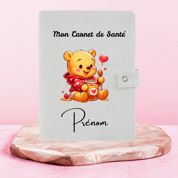 🍯🐻 Winnie l’Ourson – Protège Carnet de Santé Personnalisable