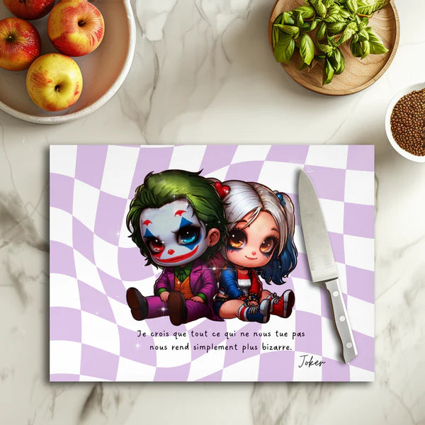 🃏💋 Planche à découper Joker x Harley Chaos Chic – Verre 20 × 28,5 cm