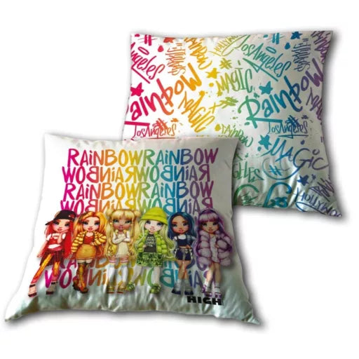 🌈 Coussin décoratif – Rainbow High « Spark » – 40 × 40 cm