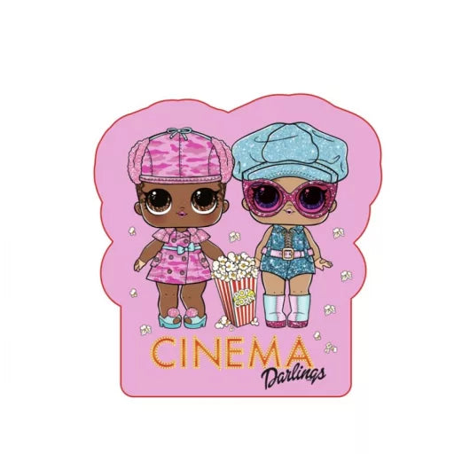 🎬 Coussin décoratif – LOL Surprise Cinéma – 31 × 38 cm